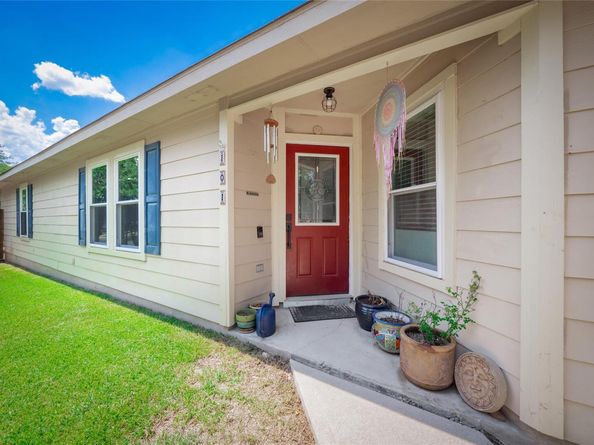 101 Texas Ash CV, Manchaca TX 78652