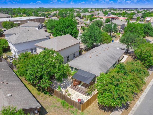 101 Texas Ash CV, Manchaca TX 78652