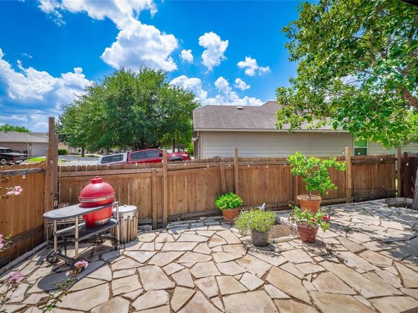 101 Texas Ash CV, Manchaca TX 78652