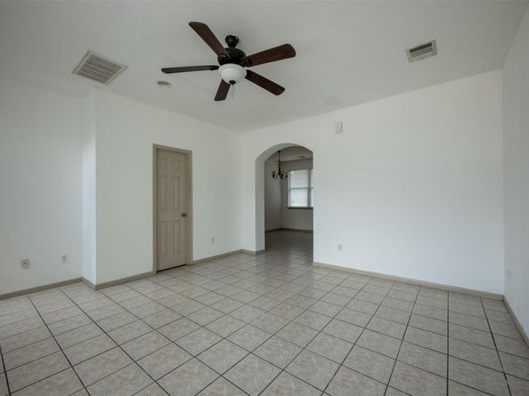 8901 Parkfield DR, Austin TX 78758