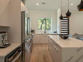 910 Nalide ST B, Austin TX 78745
