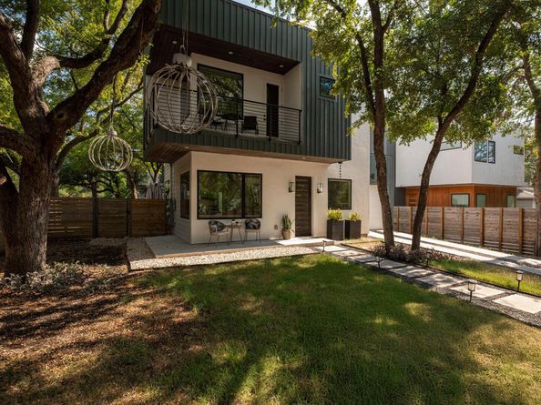 910 Nalide ST B, Austin TX 78745
