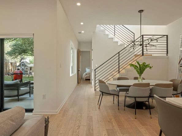 910 Nalide ST B, Austin TX 78745