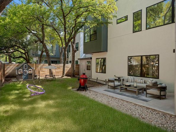 910 Nalide ST B, Austin TX 78745