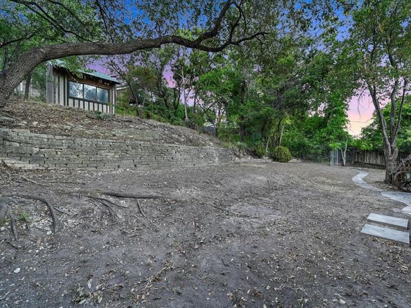 5723 Highland Hills DR, Austin TX 78731