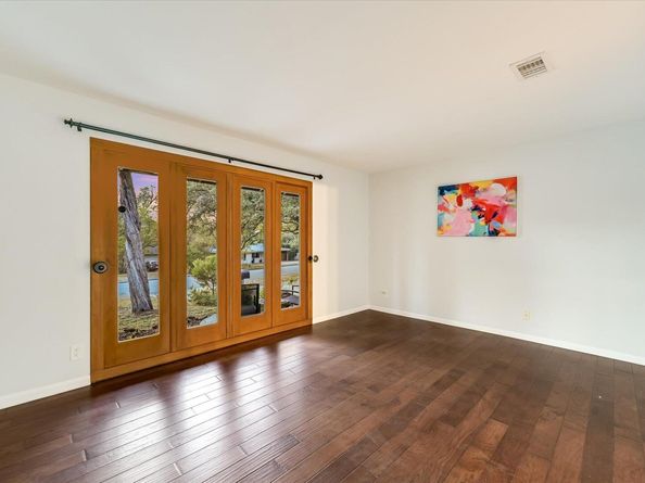 5723 Highland Hills DR, Austin TX 78731