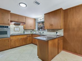 5723 Highland Hills DR, Austin TX 78731