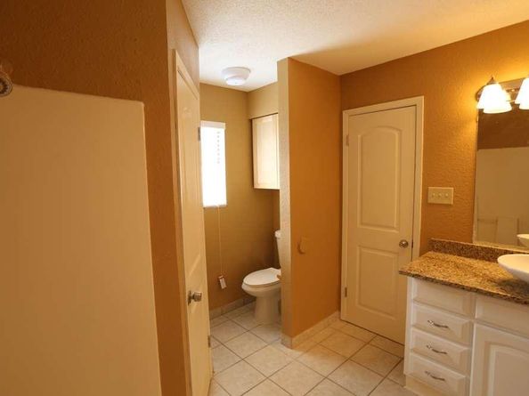 409-411 Cypress LN, Round Rock TX 78664