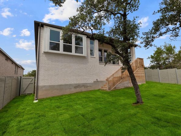 1405 Blue Moon DR, Georgetown TX 78628