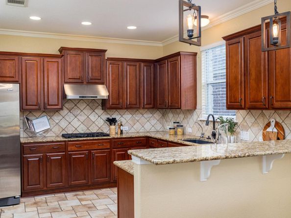 1616 Hidden Springs PATH, Round Rock TX 78665