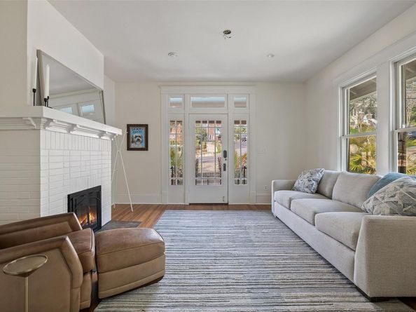 613 Baylor ST, Austin TX 78703