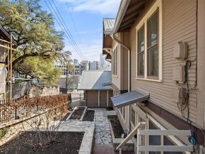 613 Baylor ST, Austin TX 78703