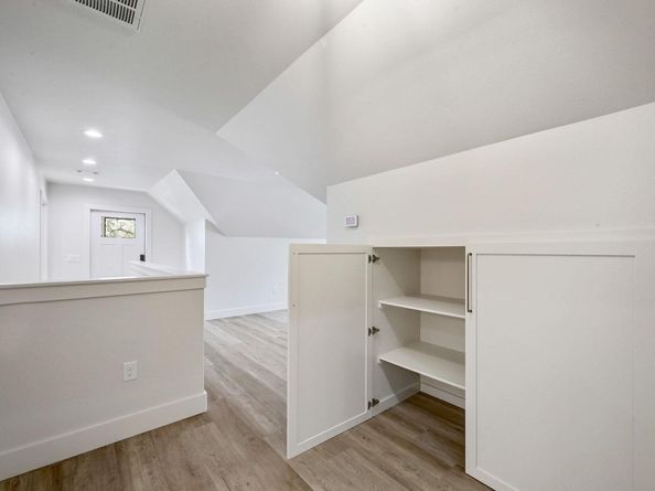 813 Newport DR, Spicewood TX 78669