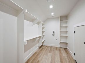 813 Newport DR, Spicewood TX 78669