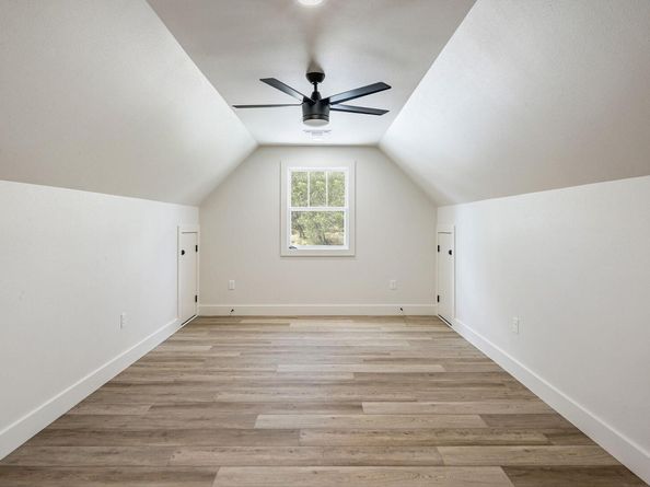 813 Newport DR, Spicewood TX 78669