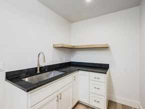 813 Newport DR, Spicewood TX 78669