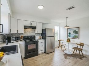 6914 Rifle BND, Austin TX 78736