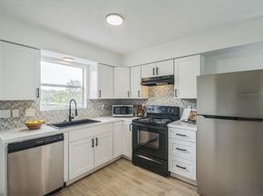 6914 Rifle BND, Austin TX 78736