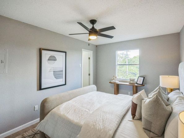 6914 Rifle BND, Austin TX 78736