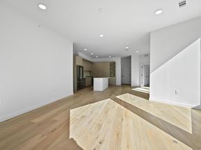 2209 S 1st ST 114, Austin TX 78704