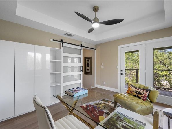 105 Rupen DR, Lakeway TX 78734