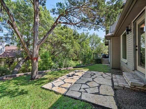 105 Rupen DR, Lakeway TX 78734