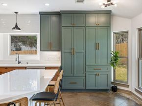 206 Cargill DR, Spicewood TX 78669