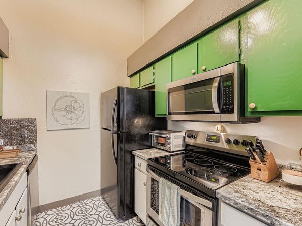 1705 Crossing PL A109, Austin TX 78741