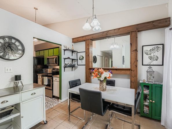 1705 Crossing PL A109, Austin TX 78741