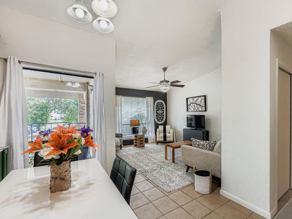 1705 Crossing PL A109, Austin TX 78741