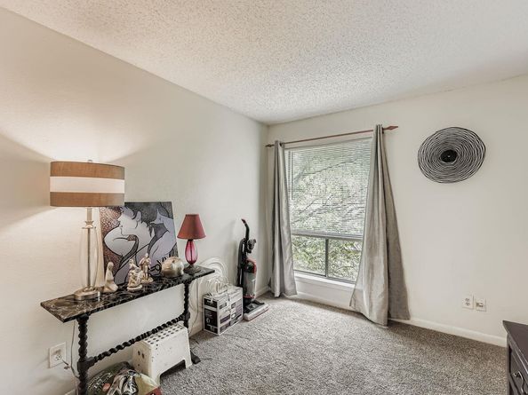 1705 Crossing PL A109, Austin TX 78741