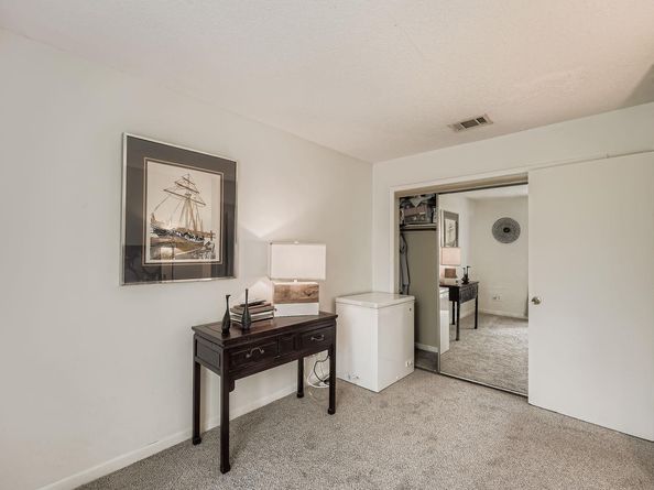 1705 Crossing PL A109, Austin TX 78741