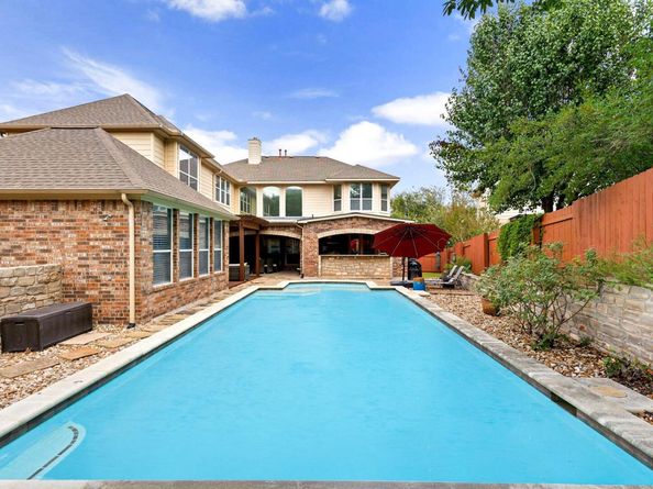 7109 Via Correto DR, Austin TX 78749