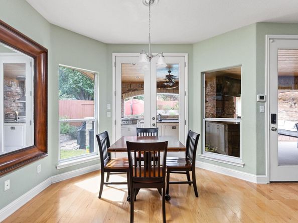 7109 Via Correto DR, Austin TX 78749