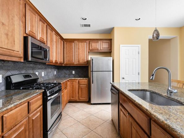 7109 Via Correto DR, Austin TX 78749