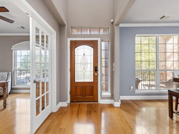 7109 Via Correto DR, Austin TX 78749