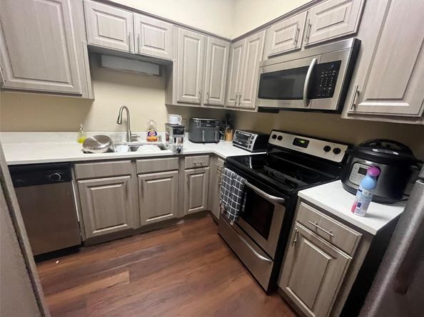 1910 Robbins PL 207, Austin TX 78705