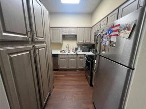 1910 Robbins PL 207, Austin TX 78705