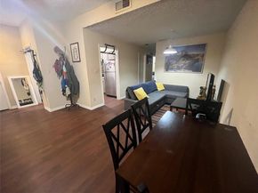 1910 Robbins PL 207, Austin TX 78705