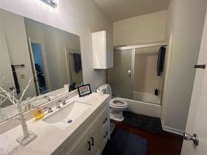 1910 Robbins PL 207, Austin TX 78705