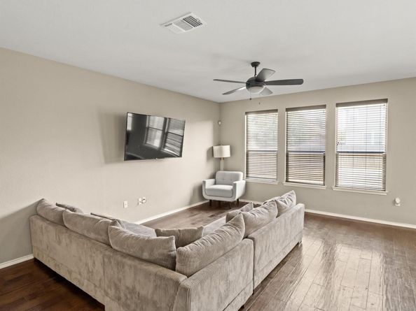 1512 Arial DR, Austin TX 78753