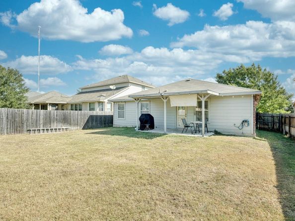 211 Vallecito DR, Georgetown TX 78626