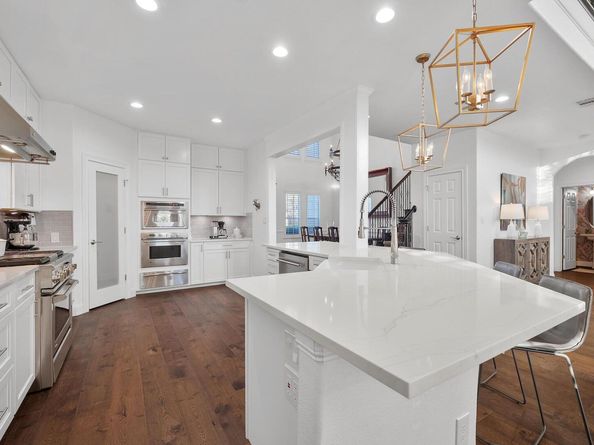 11208 Woodland Hills TRL, Austin TX 78732