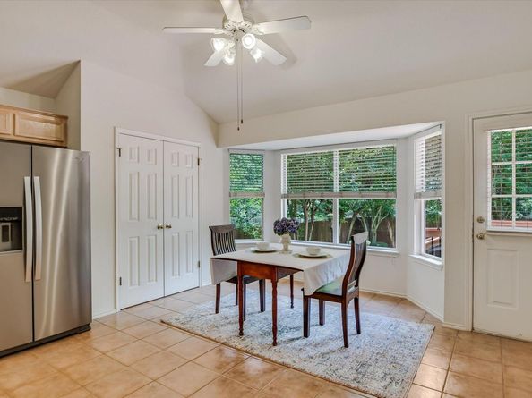 10902 Sierra Oaks, Austin TX 78759