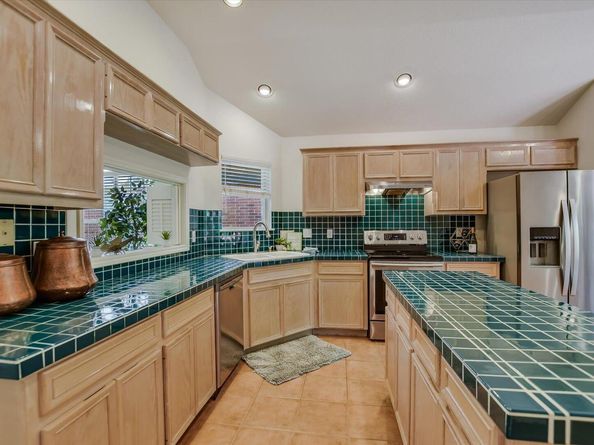 10902 Sierra Oaks, Austin TX 78759