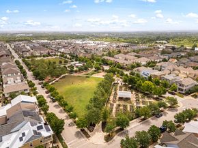 2409 Simond Ave E, Austin TX 78723