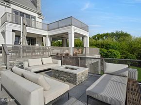 30 Meadowcroft Lane, Greenwich CT 06830