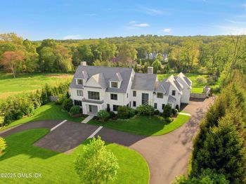 30 Meadowcroft Lane