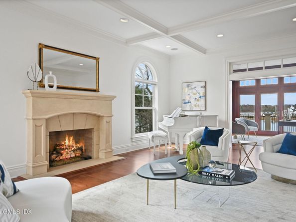 52 Carriglea Drive, Riverside CT 06878