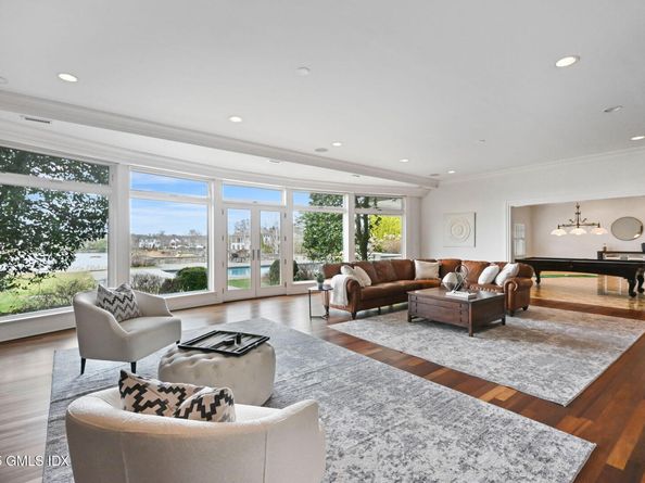 52 Carriglea Drive, Riverside CT 06878